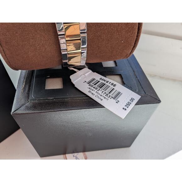 NWT Michael Kors MK6195 Chronograph Watch Two-Tone Silver Gold NIB - Picture 5 of 6